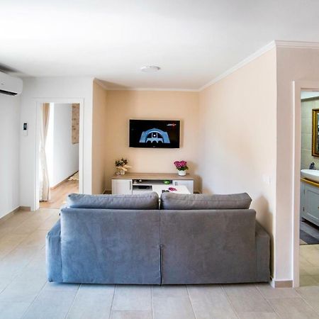 Emma Appartment Пореч Екстериор снимка